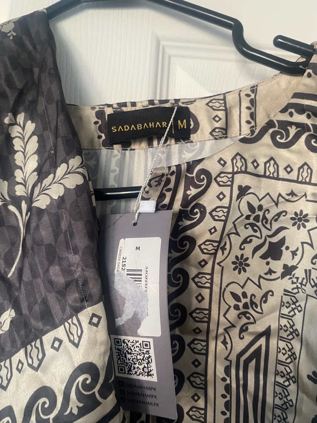 New Sadabahar Printed Suit - Size M image indicator(2)