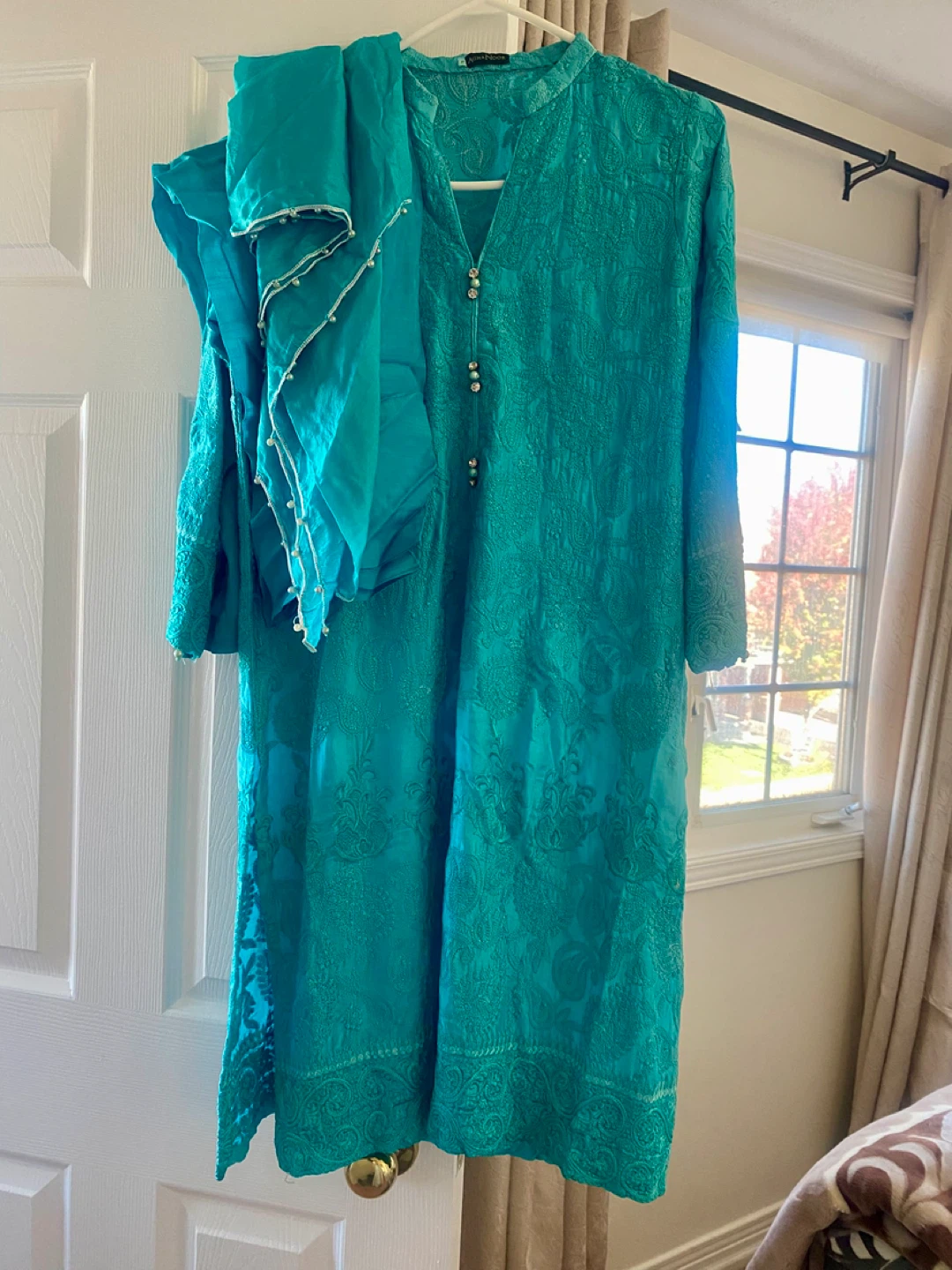 Agha Noor Teal Embroidered Outfit - Size L - photo 2