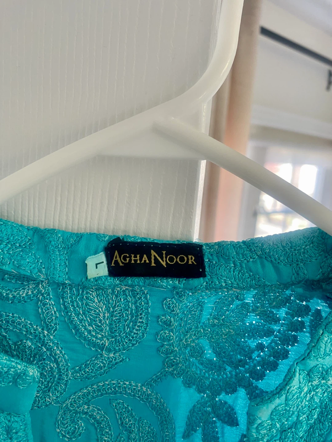 Agha Noor Teal Embroidered Outfit - Size L - photo 4