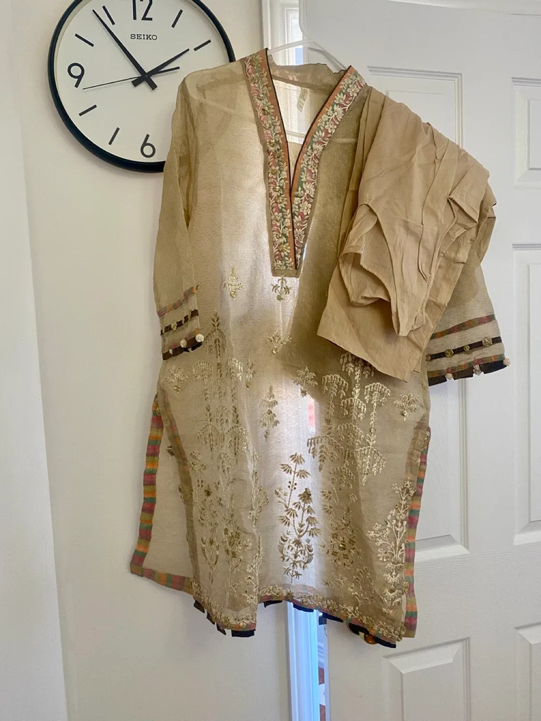 Elina Boutique Large Salwar Kameez image indicator(5)