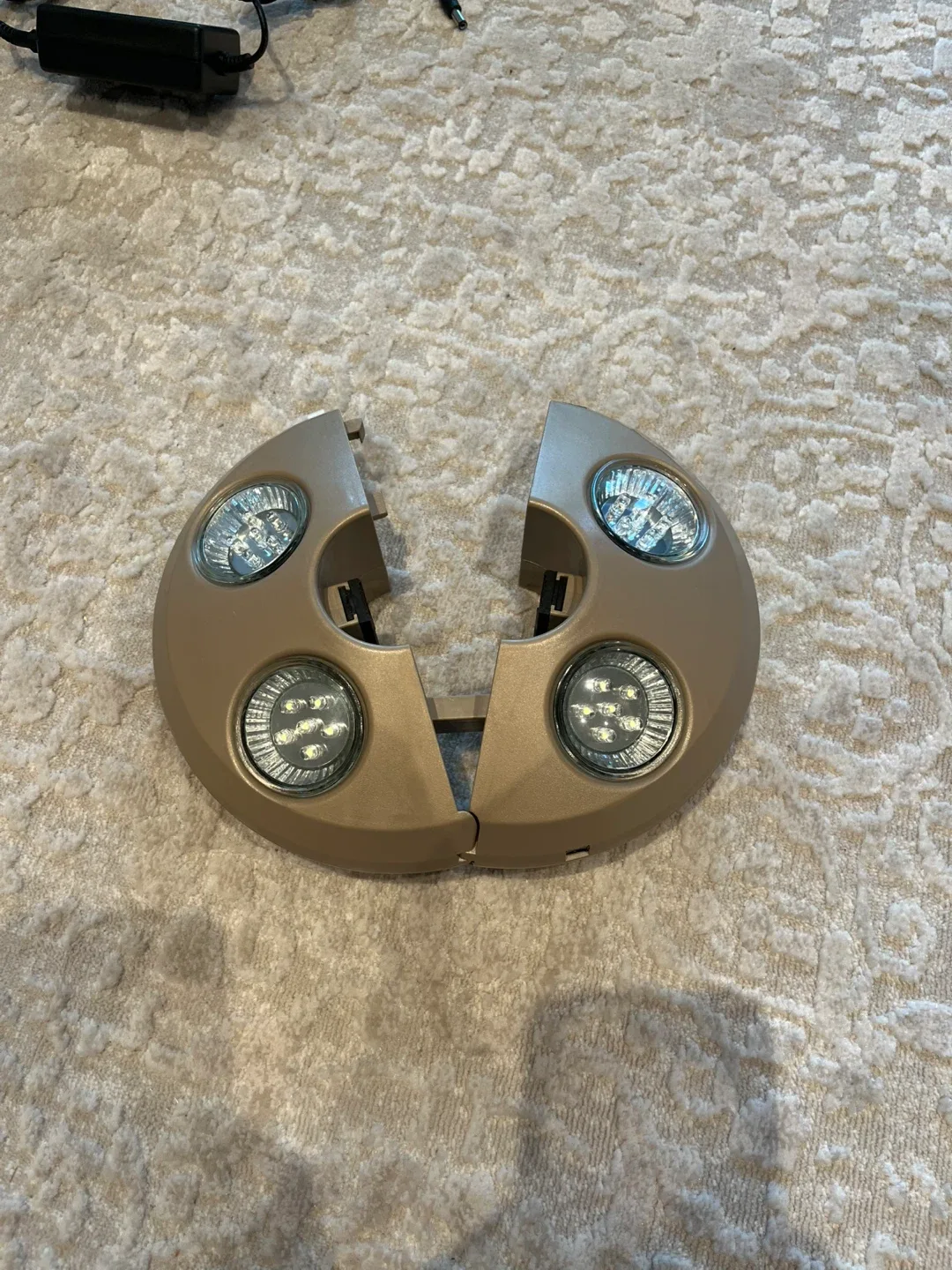 Treasure Garden Vega Battery Rechargeable Umbrella Light image indicator(2)