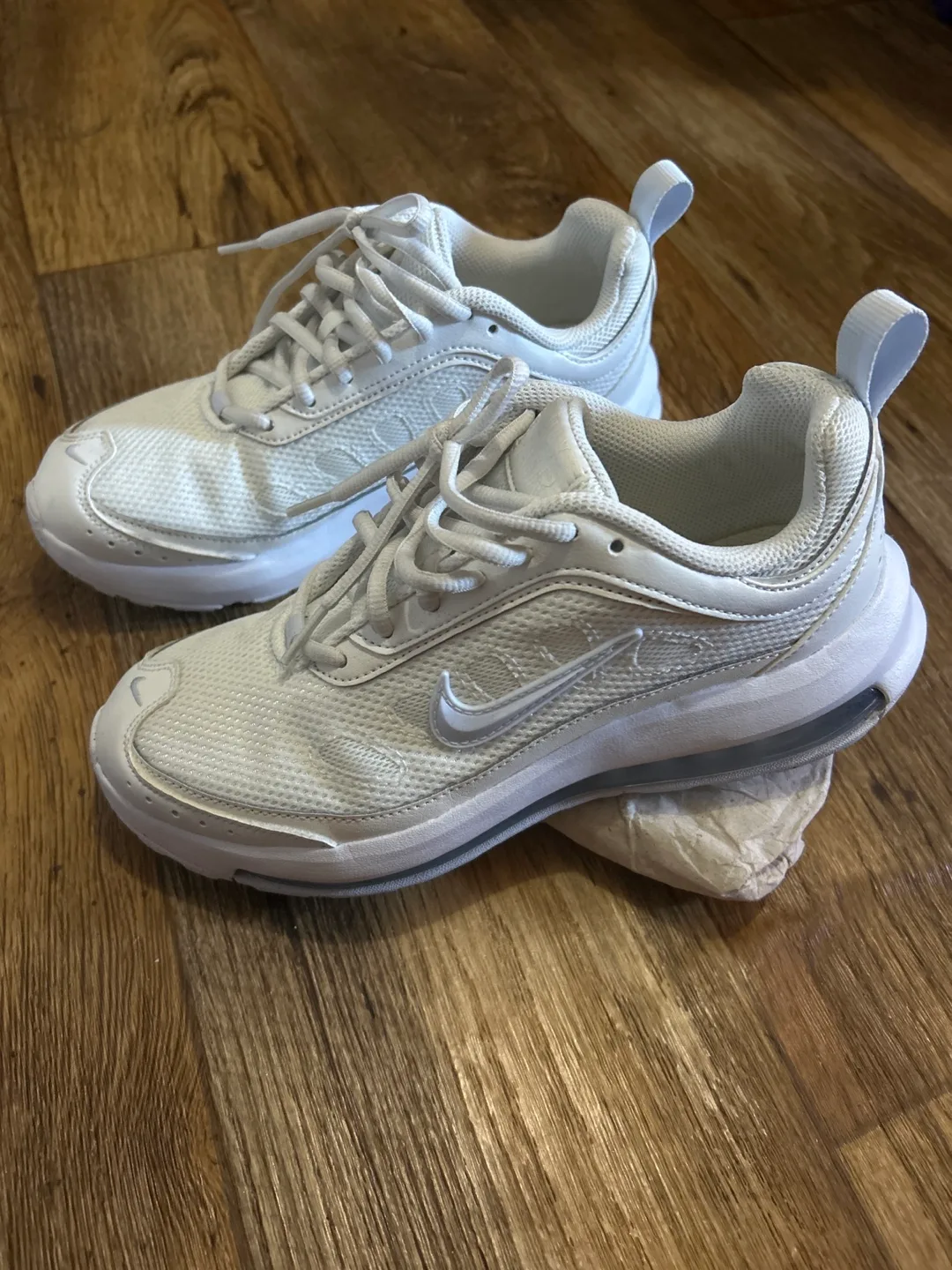 Nike Air Max AP White Sneakers - Size 7 thumbnail