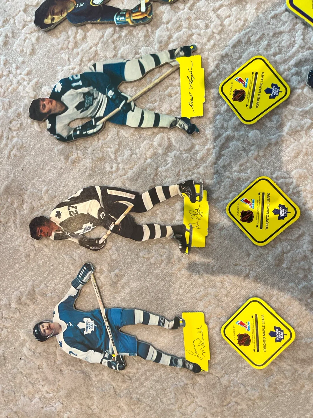 1975 Hockey Heroes Stand-Ups image indicator(4)