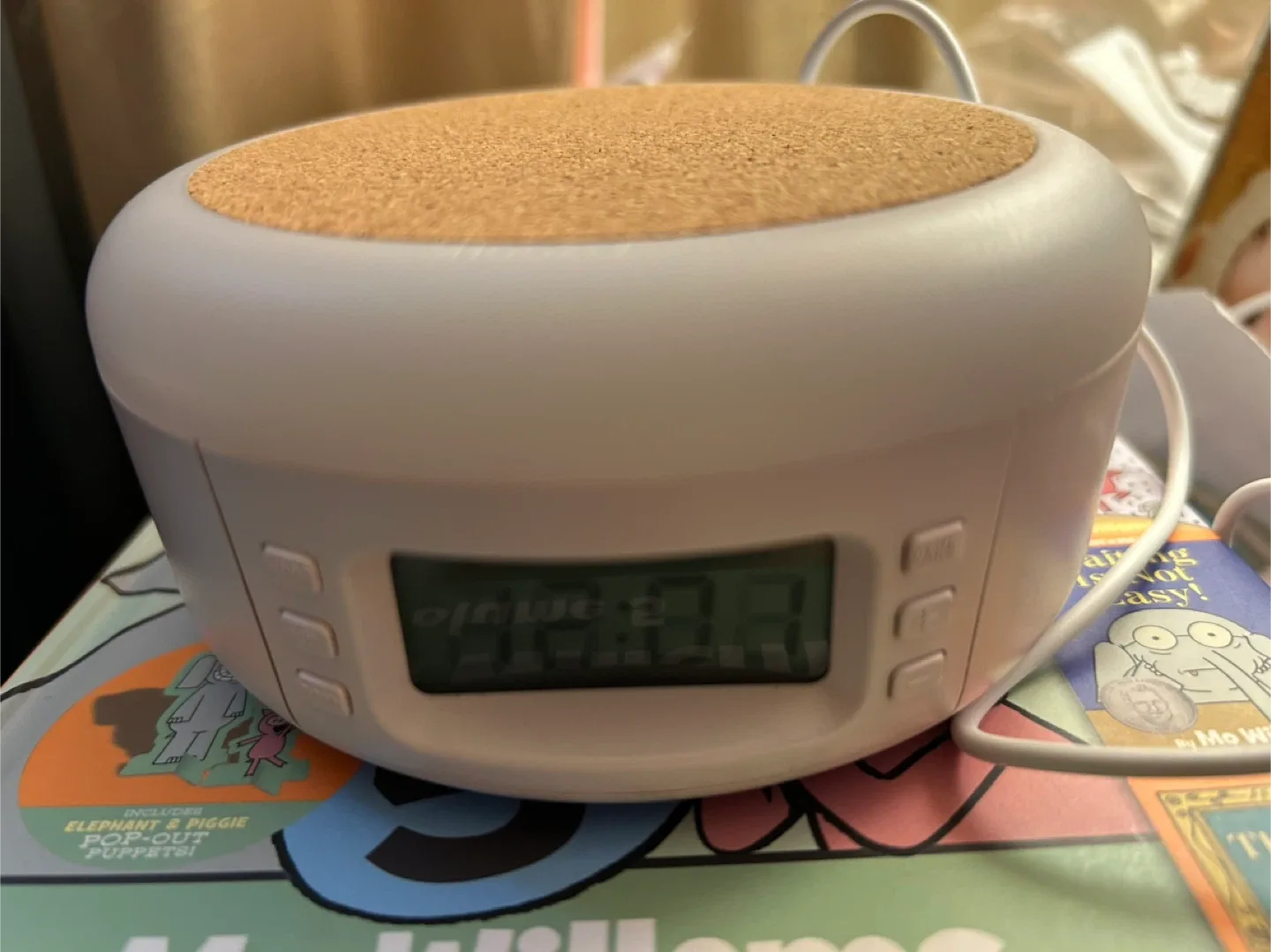 White Hatch Baby Rest Sound Machine thumbnail