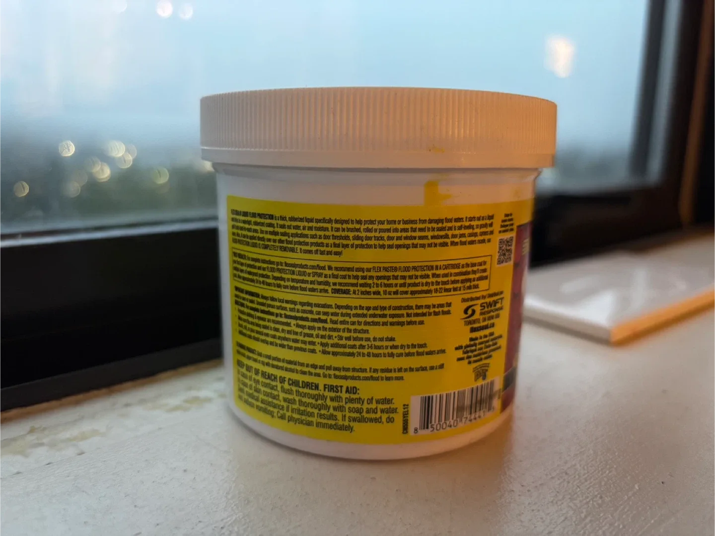 Flex Seal Flood Protection - 10 fl oz image indicator(2)