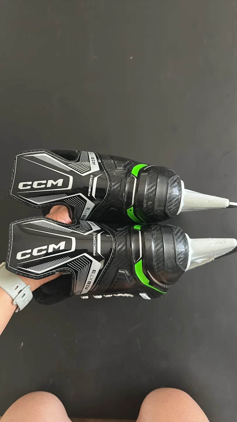 CCM Ribcor Ice Hockey Skates for Kids image indicator(5)