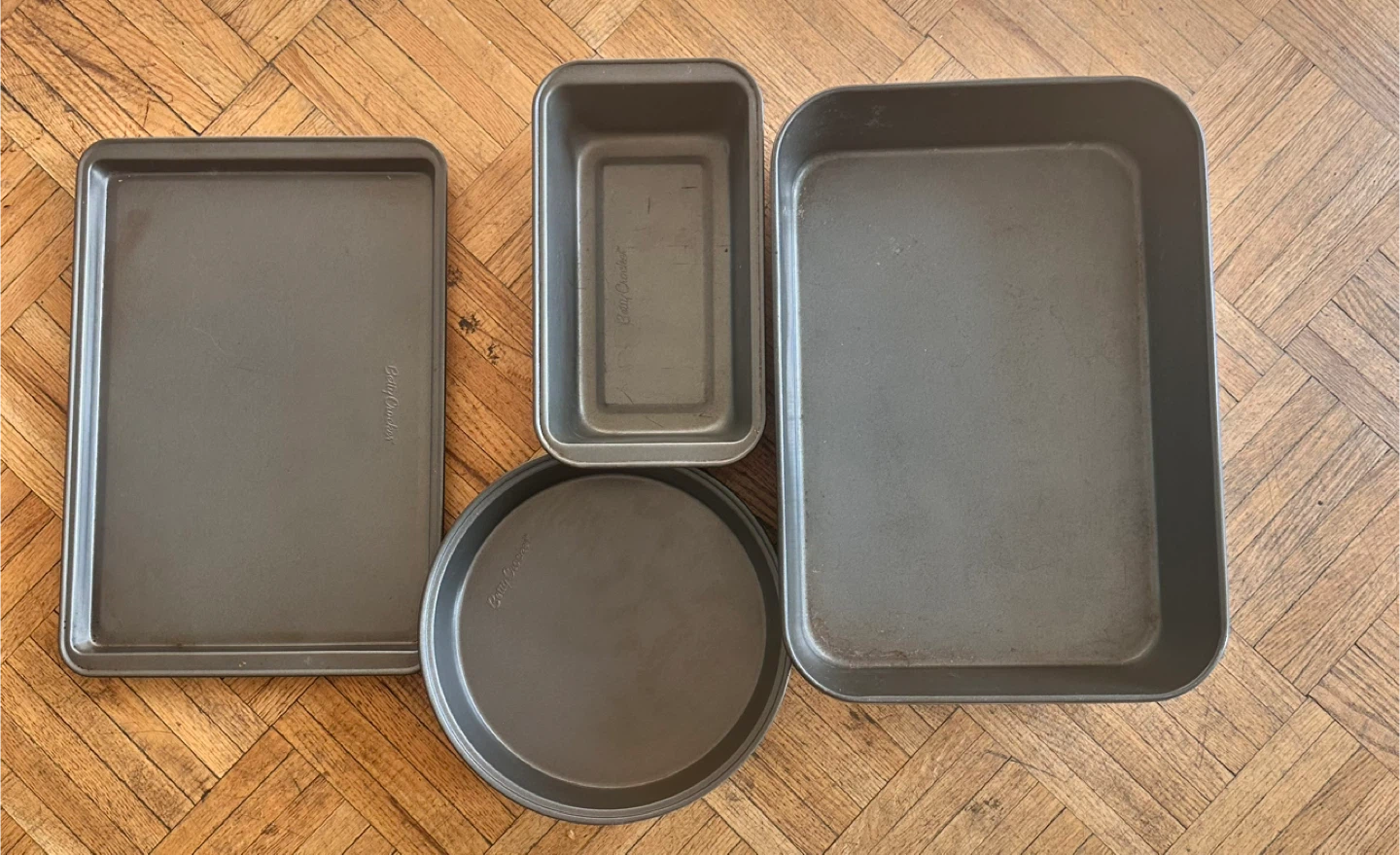 Betty Crocker Baking Pans (4)