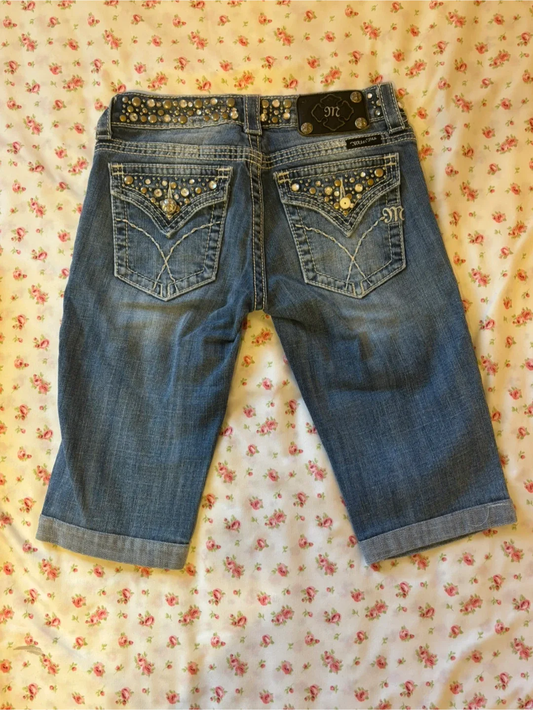 Miss Me Jean Capris image indicator(2)