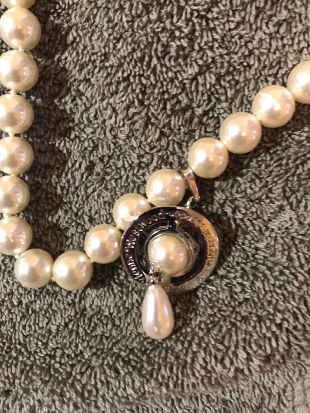 Jewelry Set: Watch, Pearl Necklace, Silver Necklace image indicator(4)