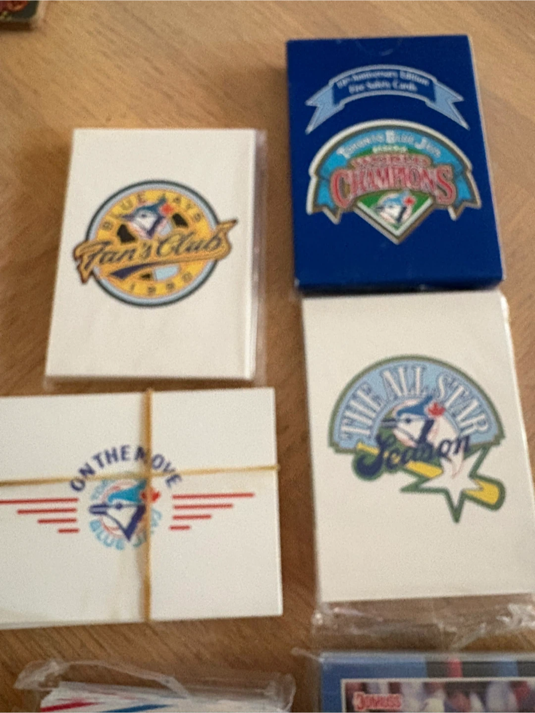 Toronto Blue Jays Baseball Trading Cards - photo 2