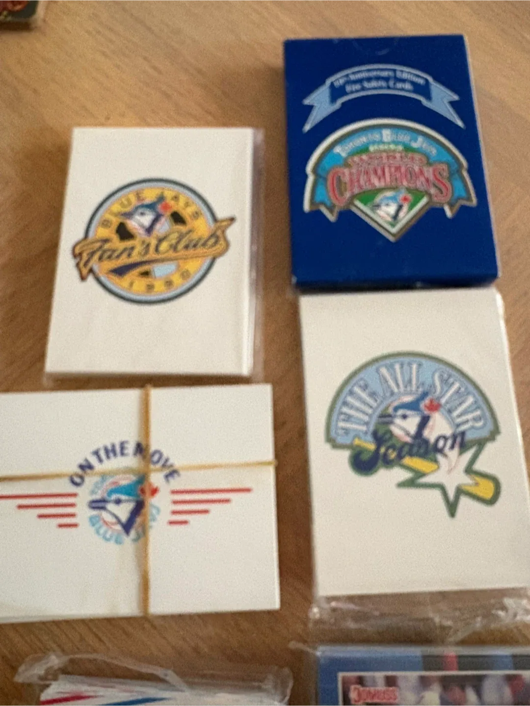 Toronto Blue Jays Baseball Trading Cards image indicator(2)