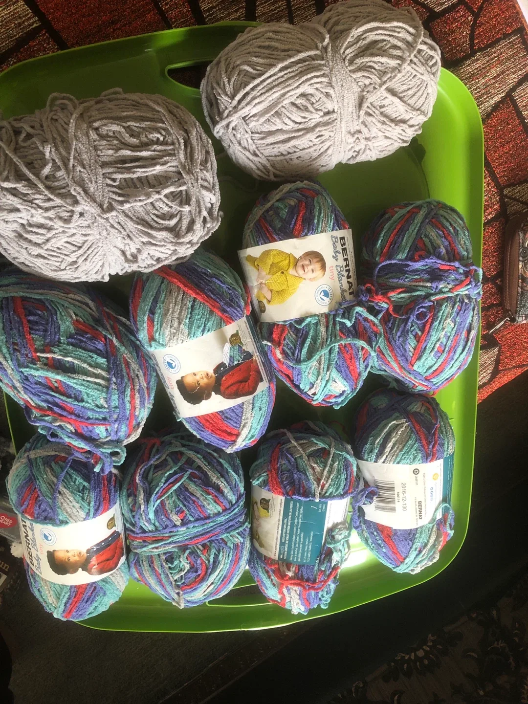 Bernat Baby Blanket Tiny Yarn Bundle image indicator(2)