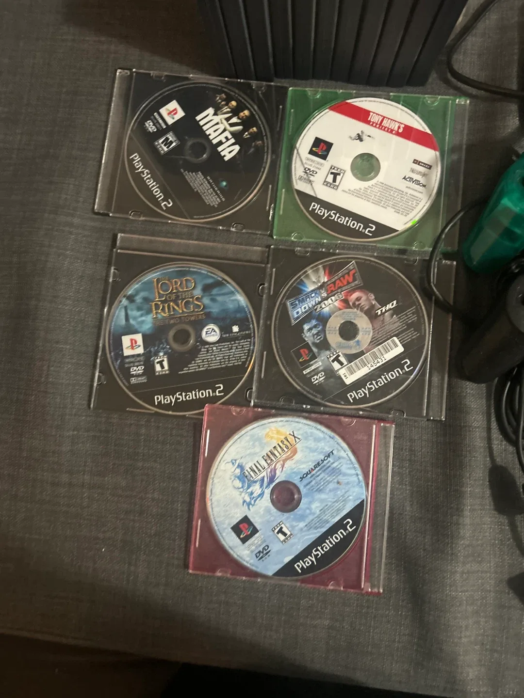 PlayStation 2 Console + 15 Games image indicator(3)