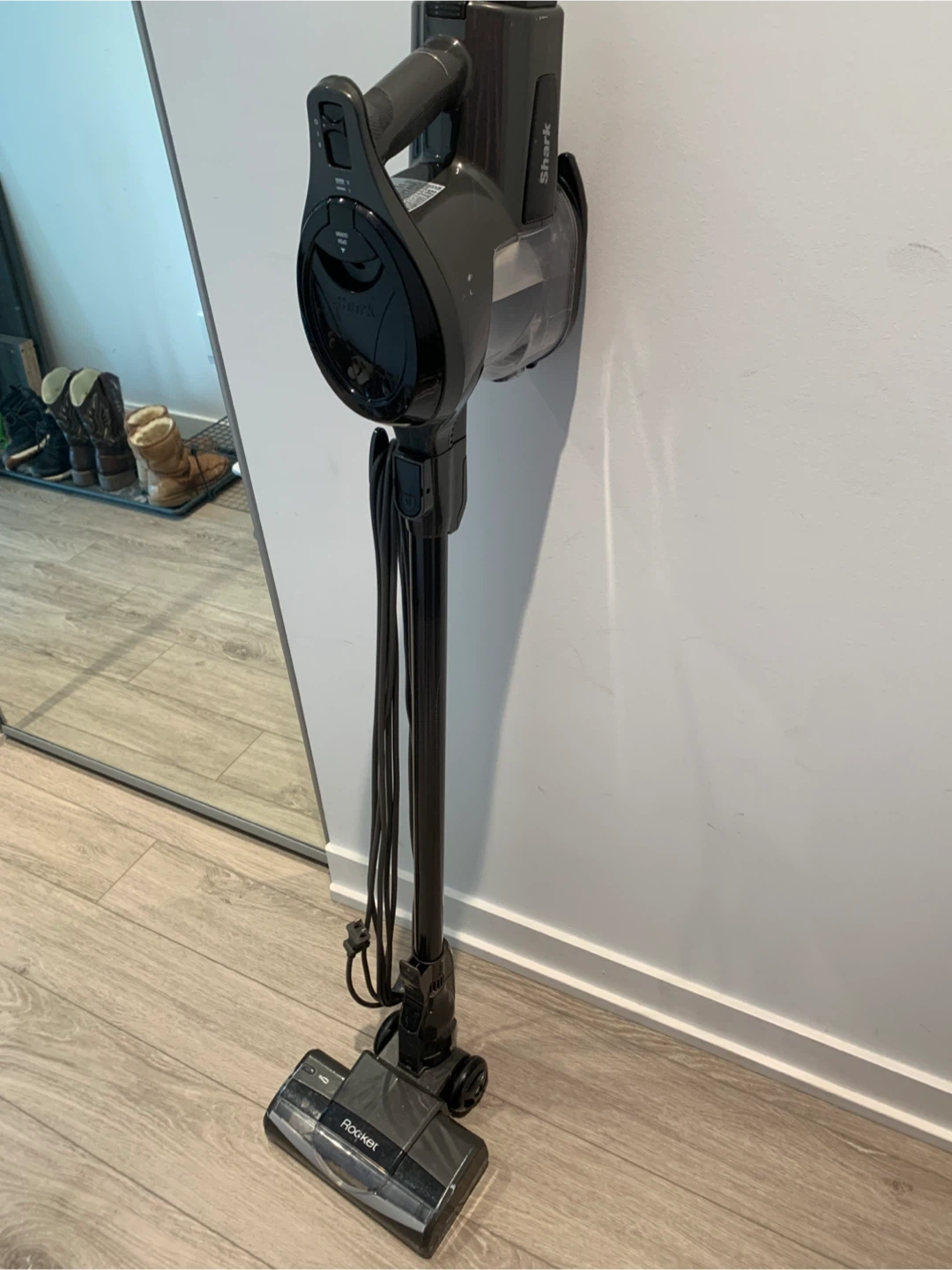 Moving Out Sell‼️Shark Rocket Vacuum