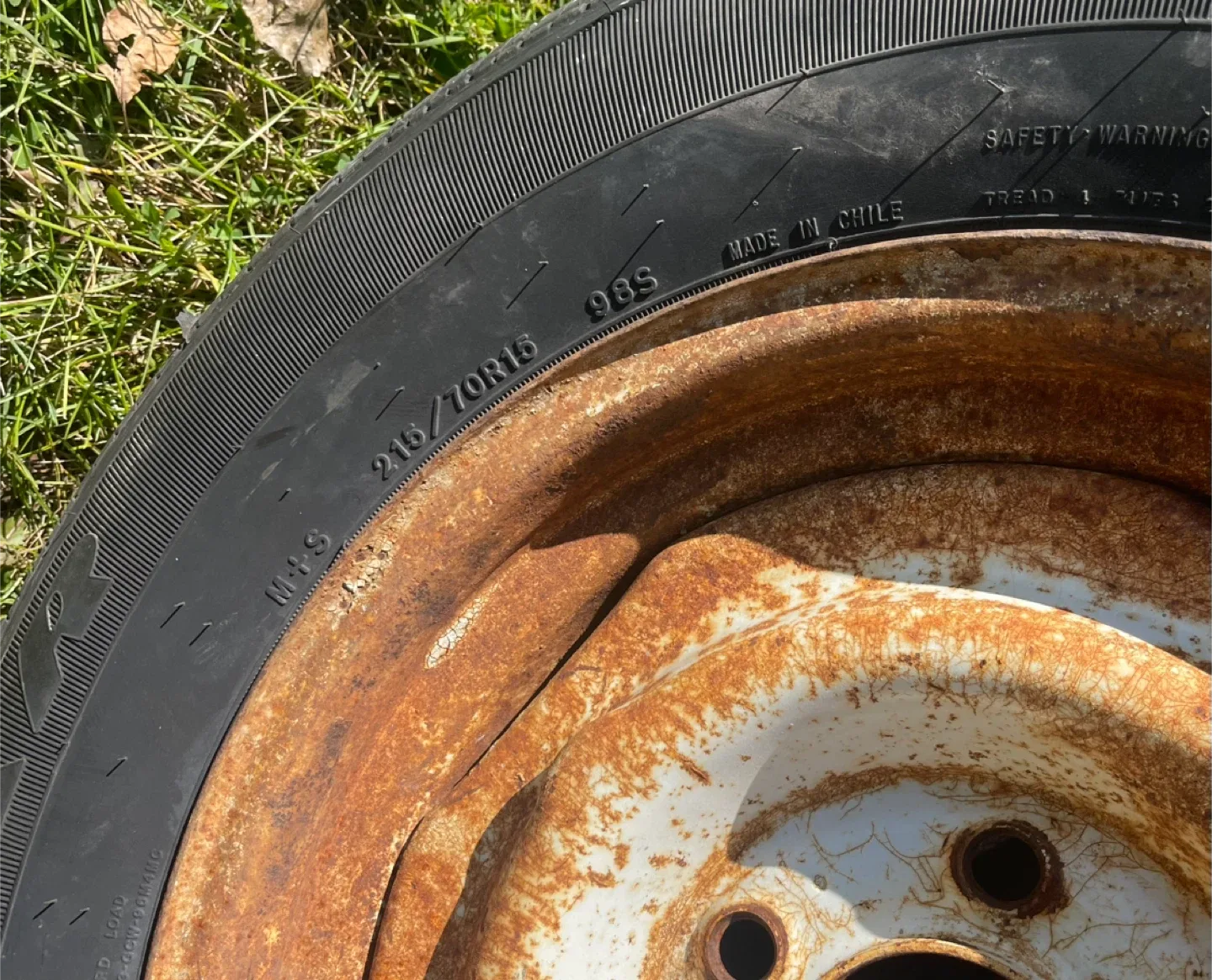 Firestone Integrity 215/70R15 Tire $5 image indicator(4)