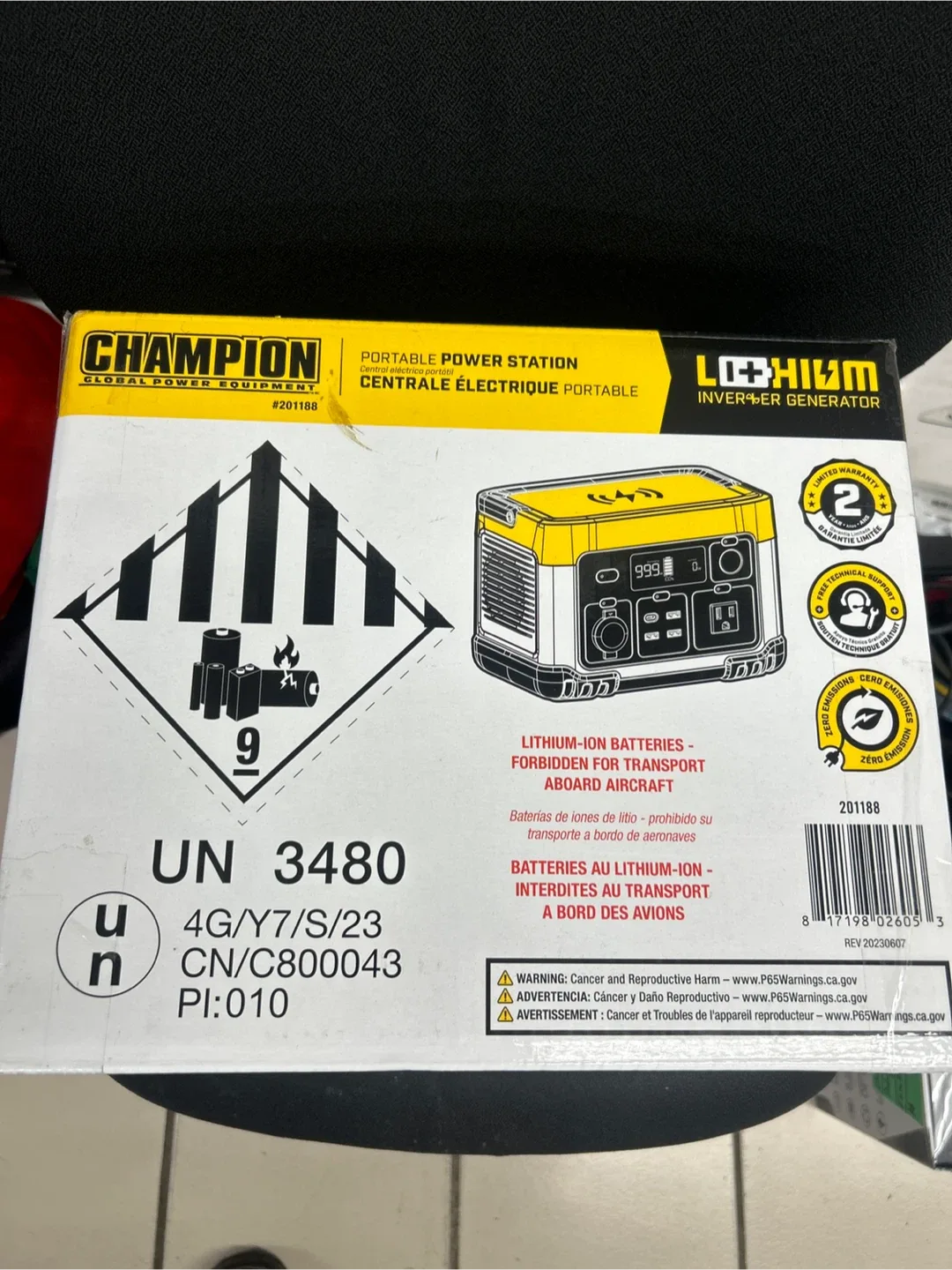 Champion 600W Portable Power Station