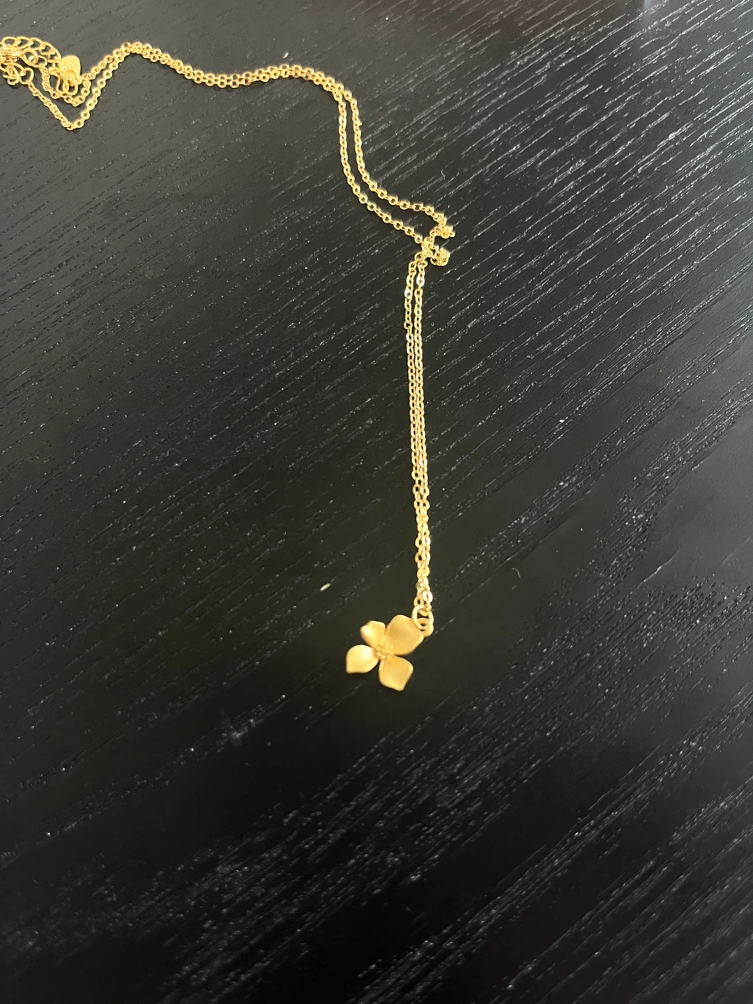 Gold Flower Pendant Necklace