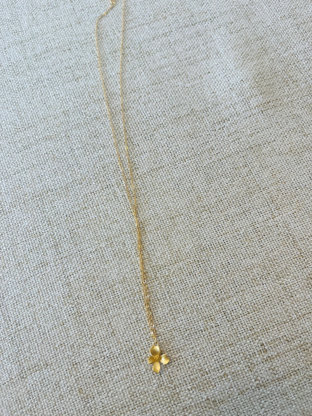 Gold Flower Pendant Necklace - photo 2