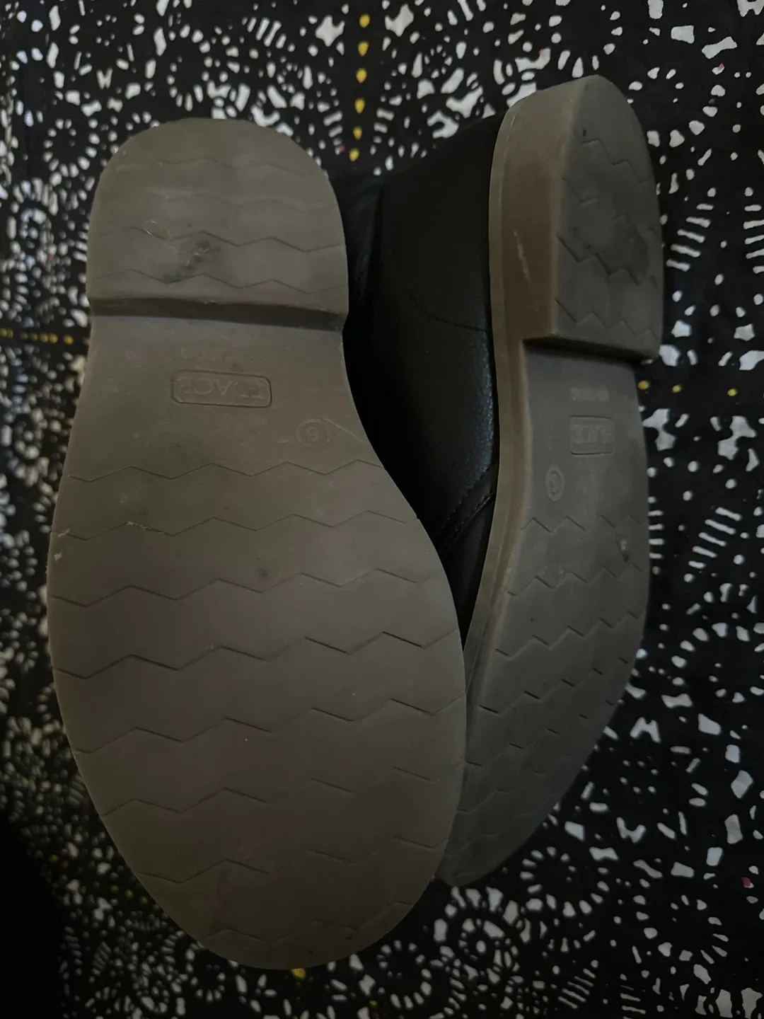 Children's Place Black Boots - Size 6 image indicator(3)