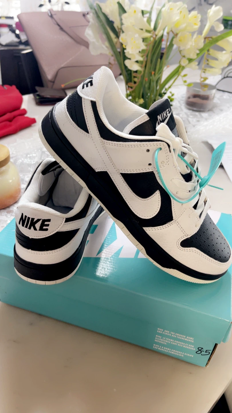 Nike SB Dunk Low Black White Panda - photo 2