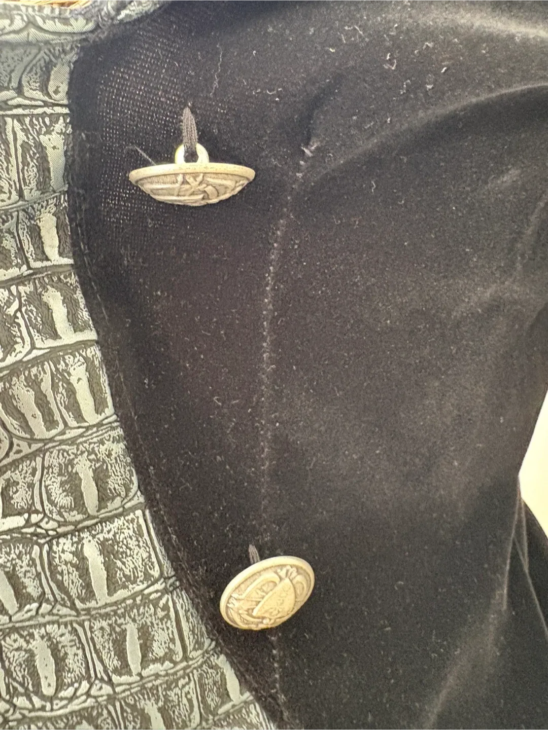 Women’s Pirate Costume Black/Silver * 3 pieces * M image indicator(8)