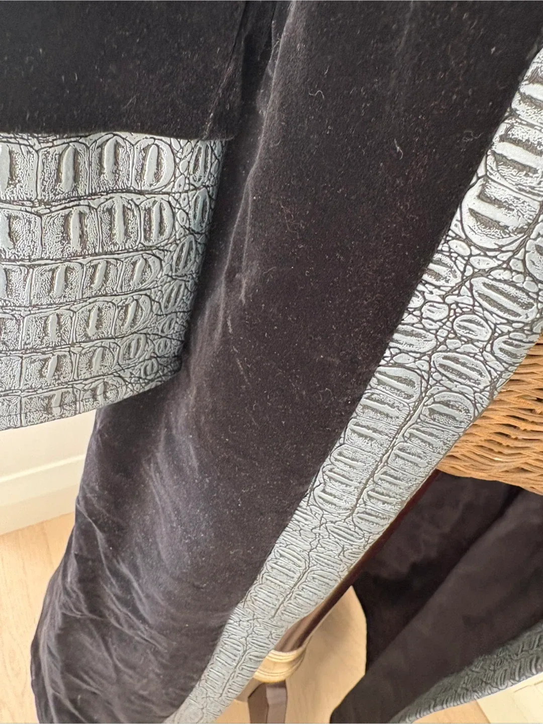 Women’s Pirate Costume Black/Silver * 3 pieces * M image indicator(6)