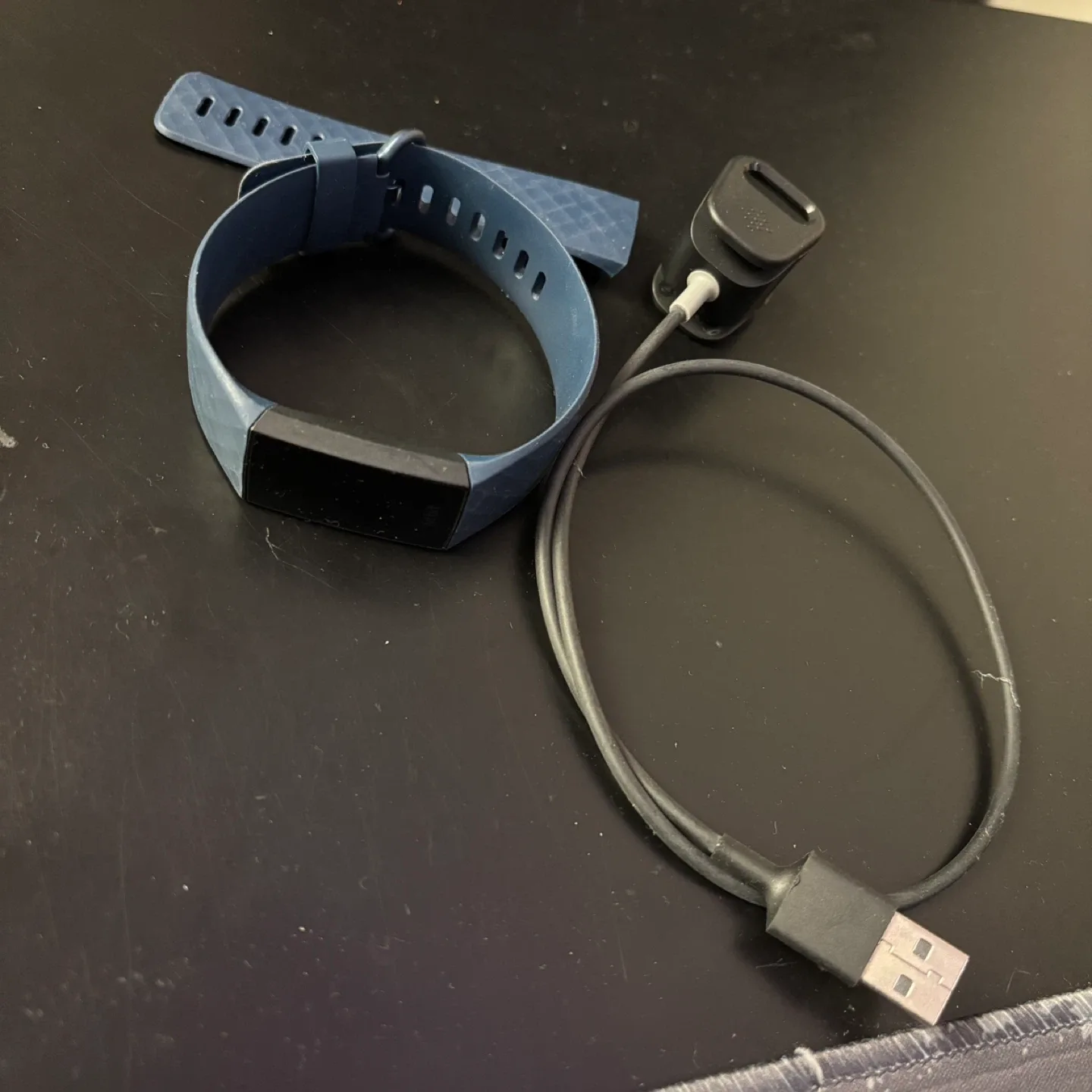 Fitbit Charge 4 Blue with Charger thumbnail
