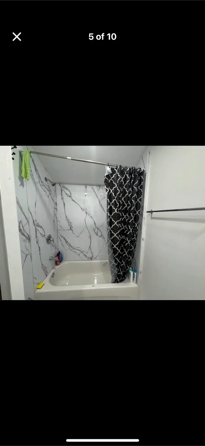 1 Bedroom basement for rent image indicator(3)