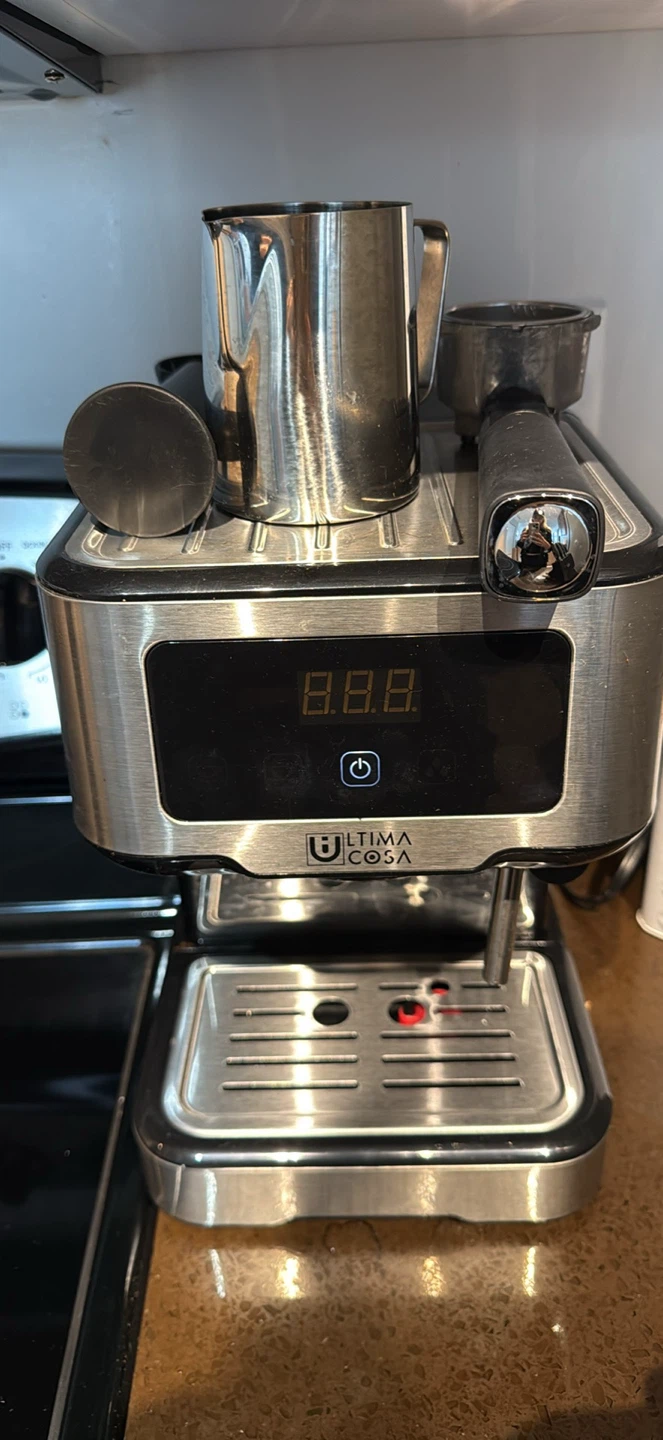 Ultima Cosa Espresso Machine