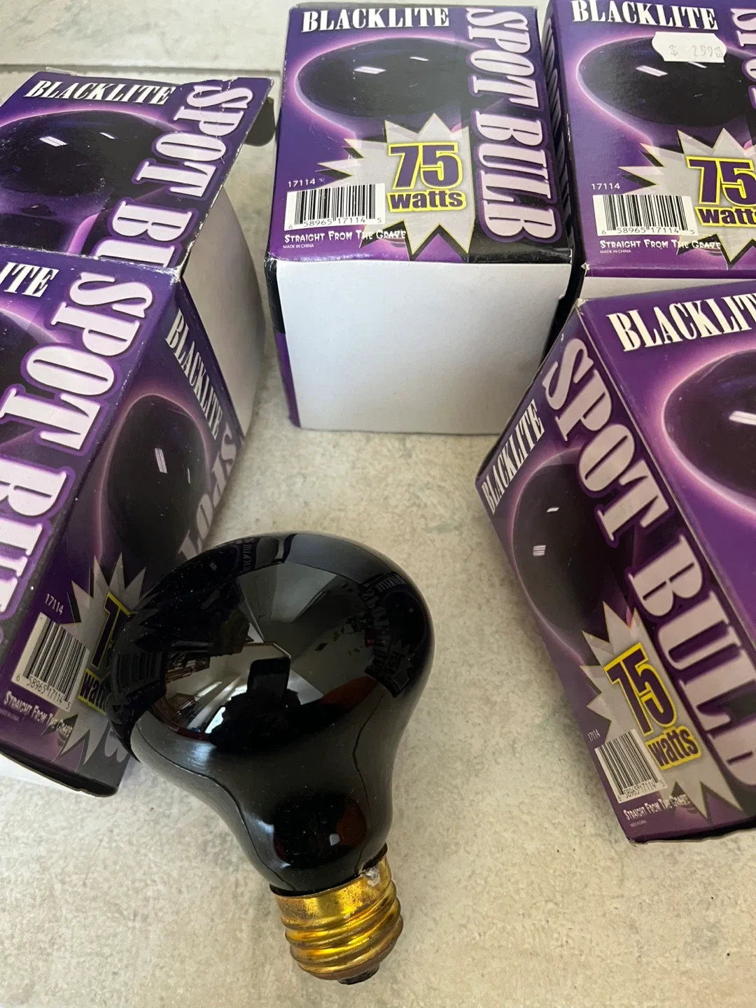 🧡Blacklite Spot Bulb 75 Watts and Bright Ideas Party Bulb image indicator(2)