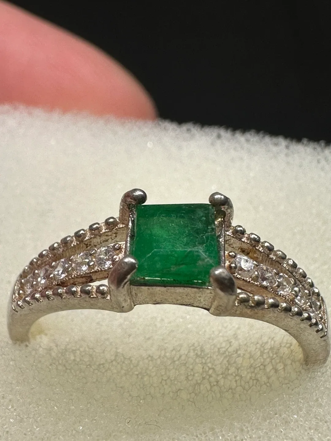 Emerald and white Zirconia Sterling Silver Ring image indicator(6)