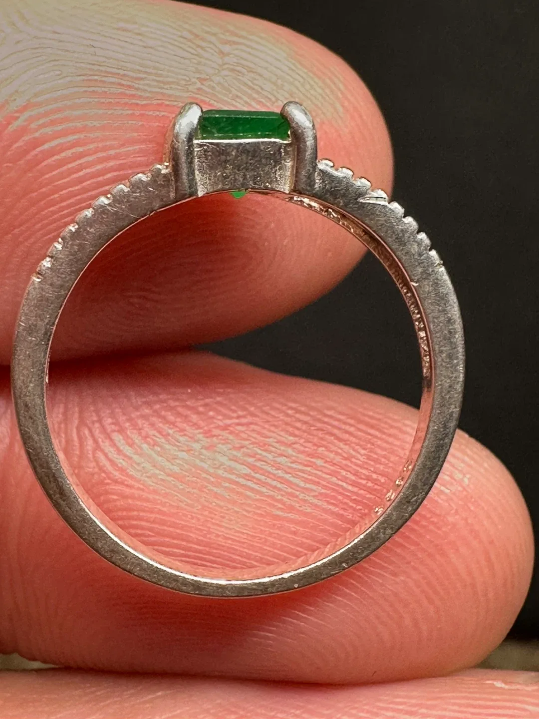 Emerald and white Zirconia Sterling Silver Ring image indicator(2)
