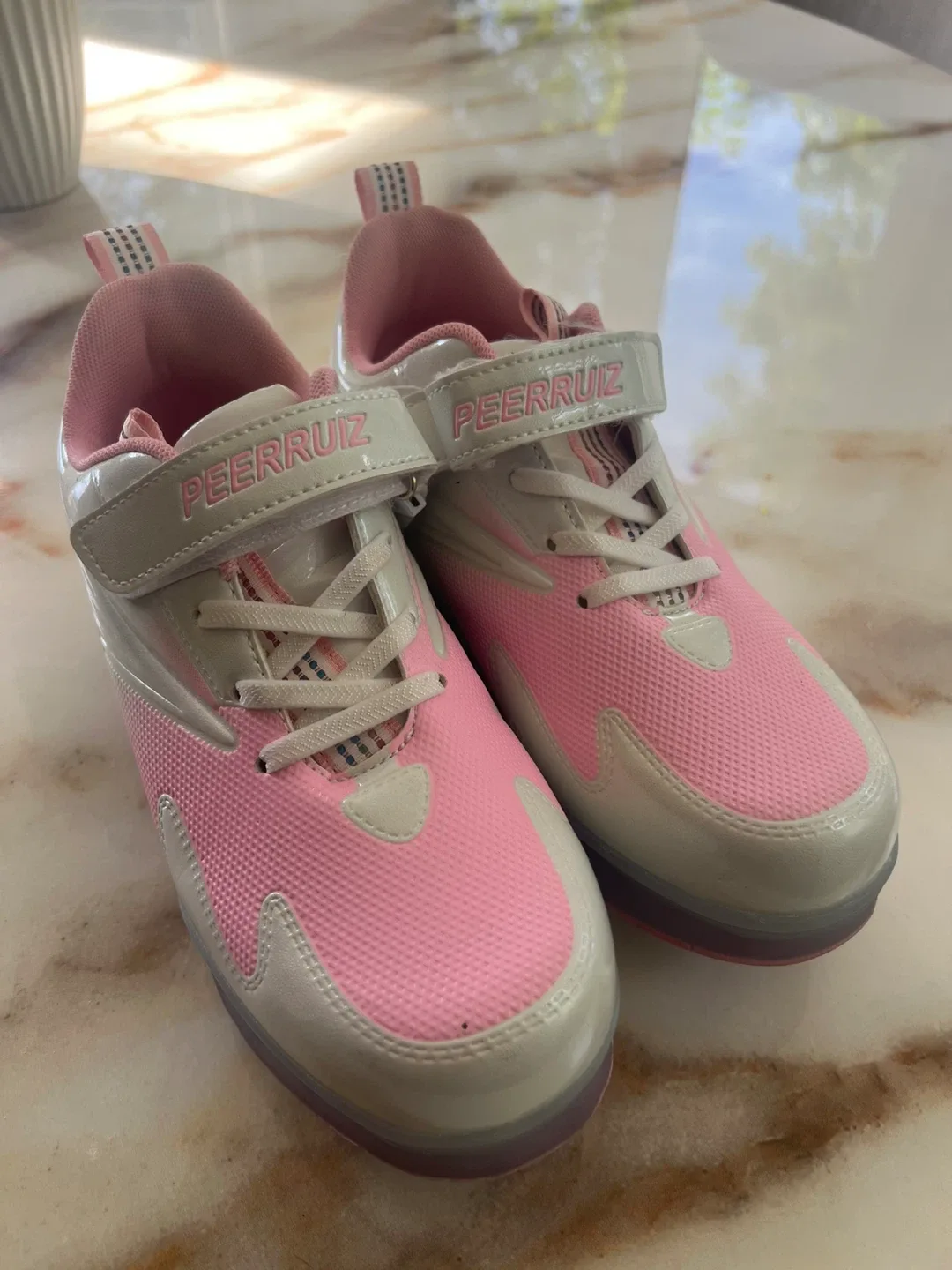 Peerruiz Pink Roller Shoes - Size 40 image indicator(2)