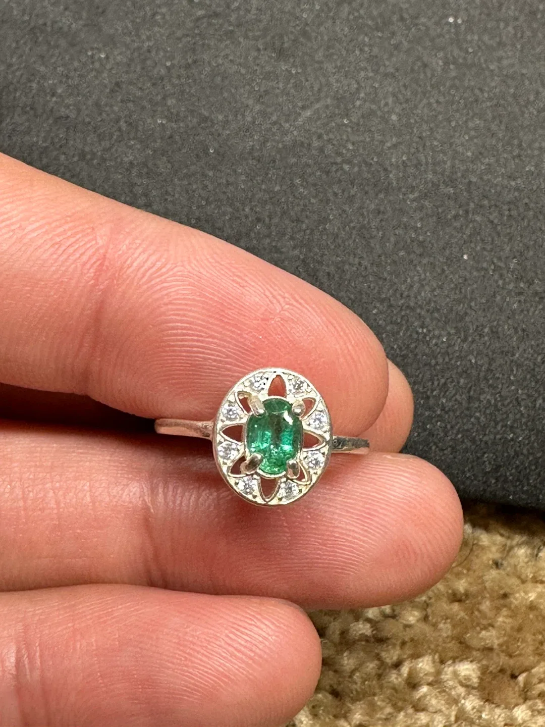 Emerald & white zirconia sterling silver ring image indicator(5)