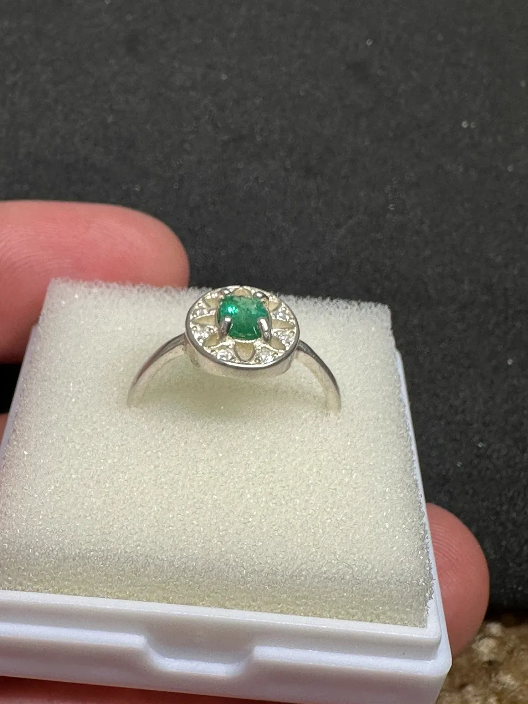 Emerald & white zirconia sterling silver ring image indicator(7)