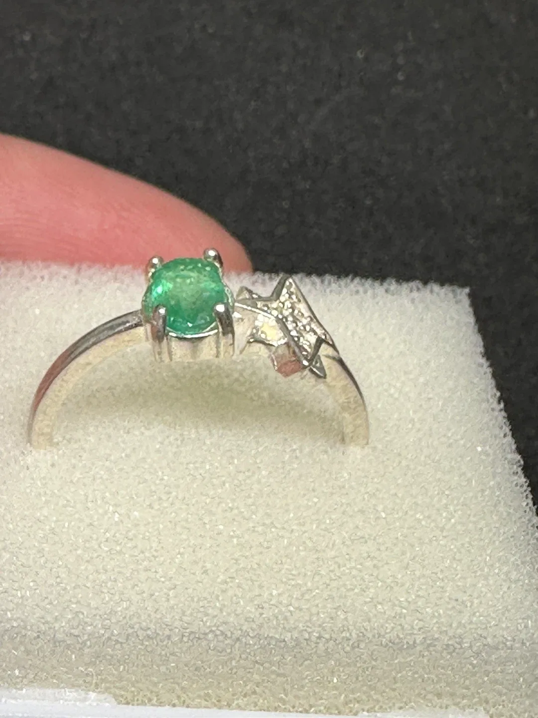 Emerald & white zirconia Sterling Silver Ring image indicator(5)