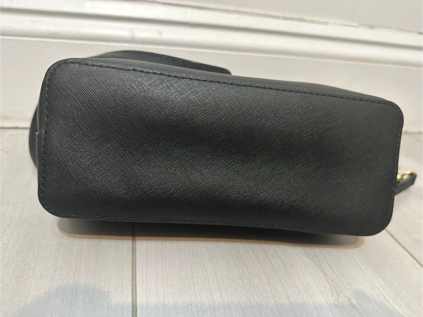 Michael Kors Black Crossbody Bag image indicator(5)