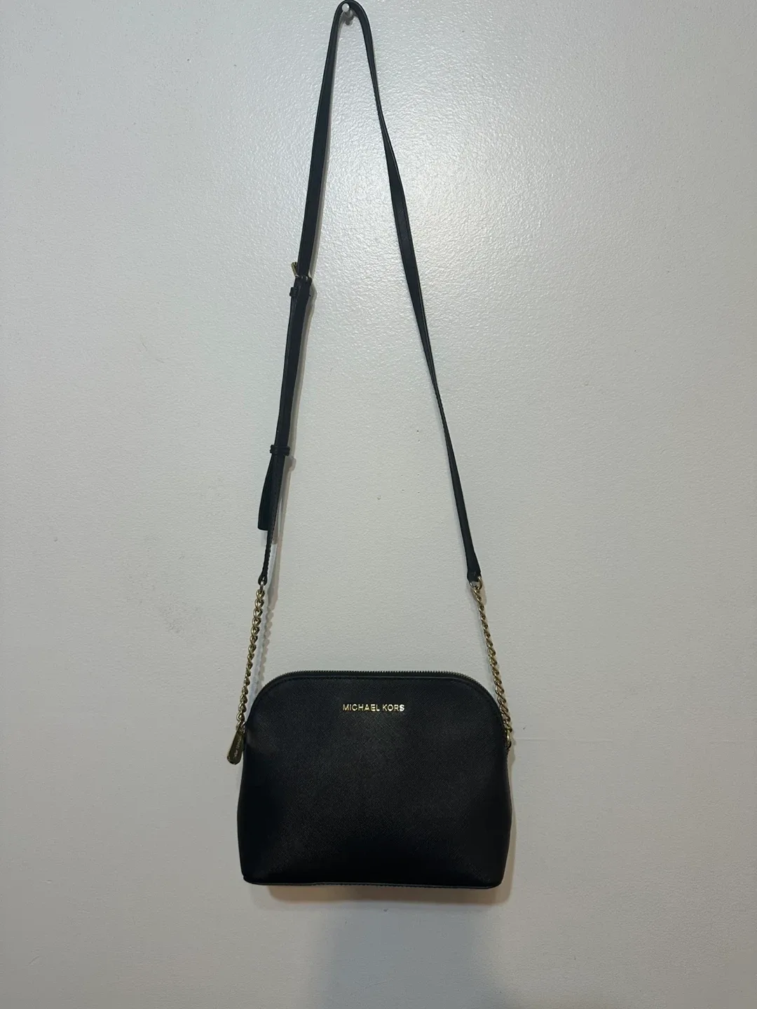 Michael Kors Black Crossbody Bag image indicator(2)