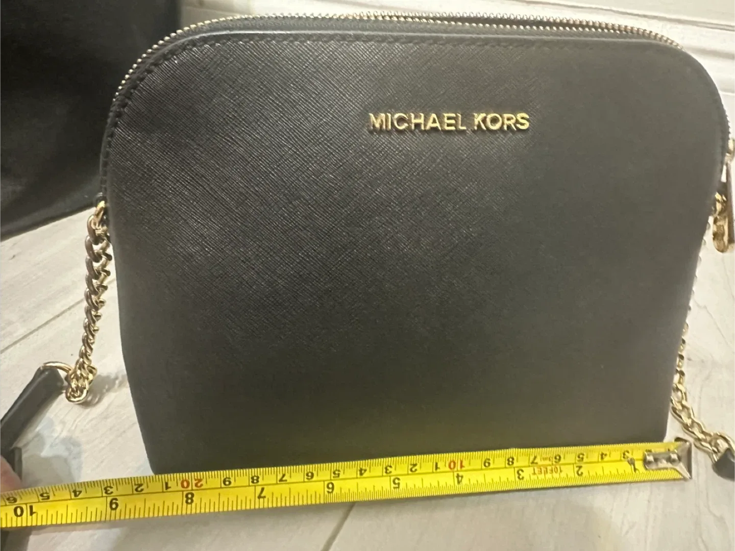 Michael Kors Black Crossbody Bag image indicator(8)