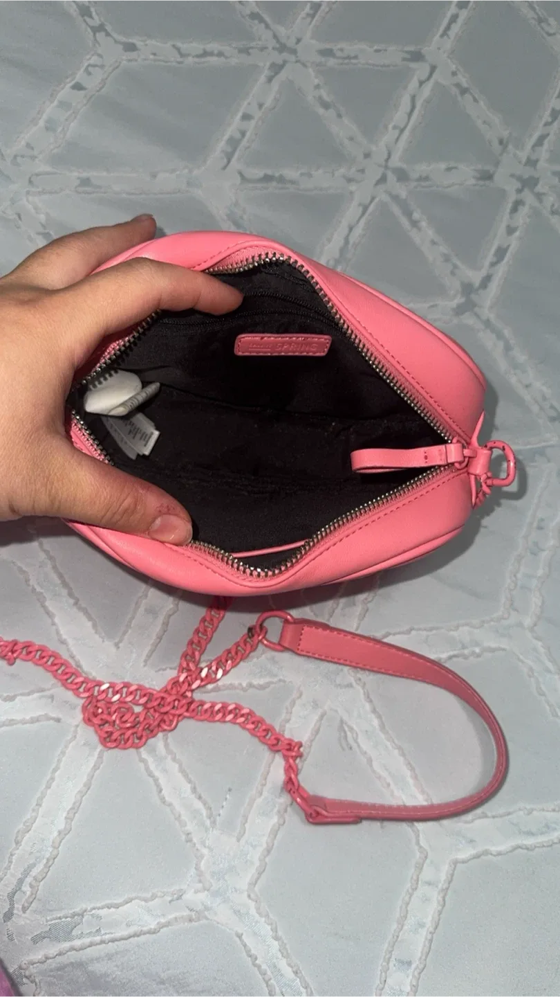 Pink Quilted Crossbody Bag image indicator(3)