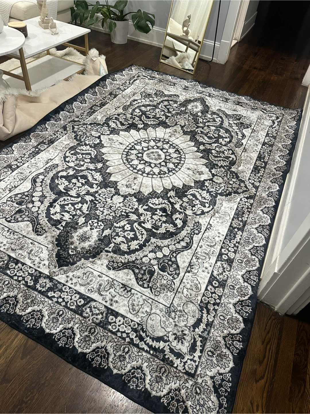 Floral Pattern Area Rug - photo 2