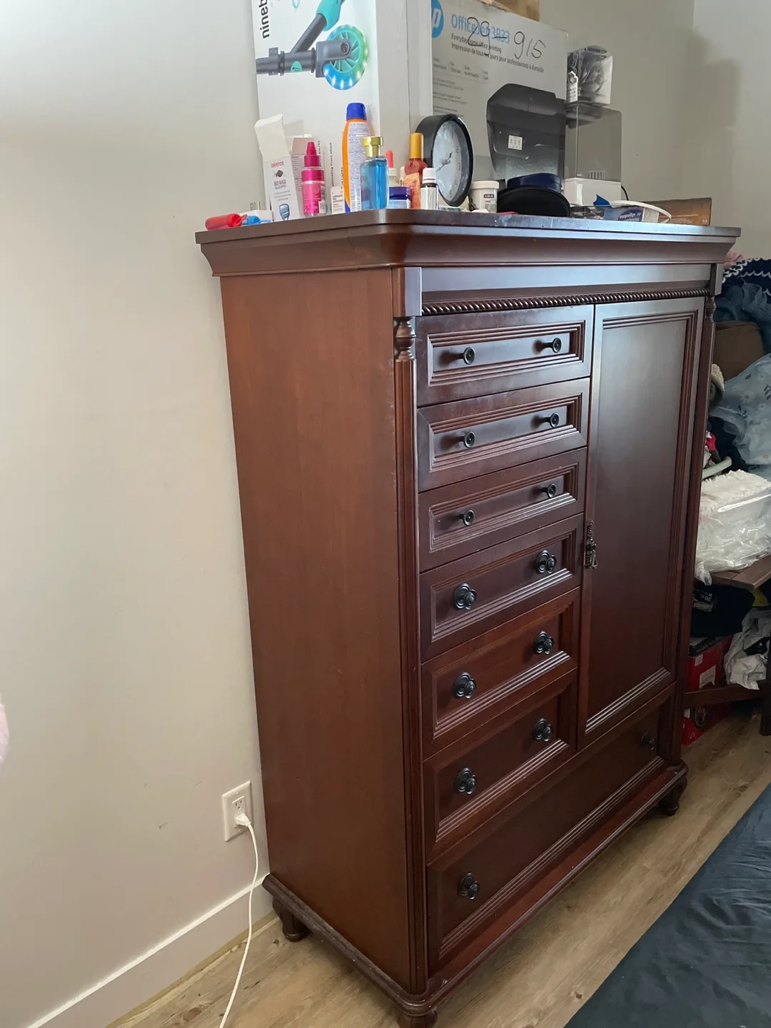 Dark Wood Dresser with Cabinet image indicator(4)