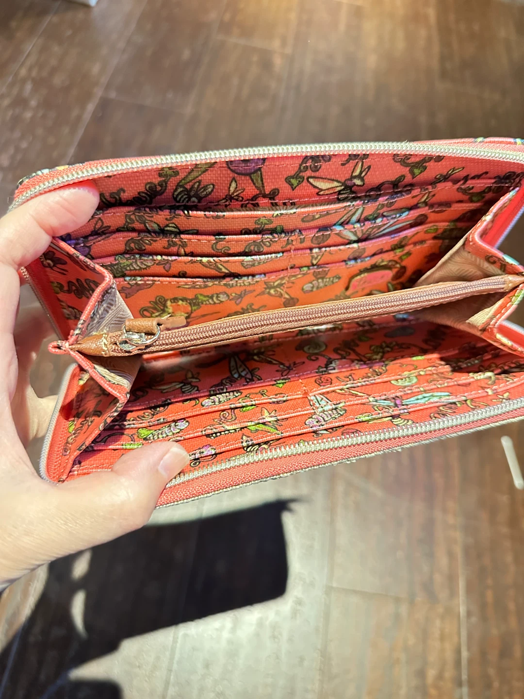 Brand new Sakroots True Love Floral Wallet - photo 4