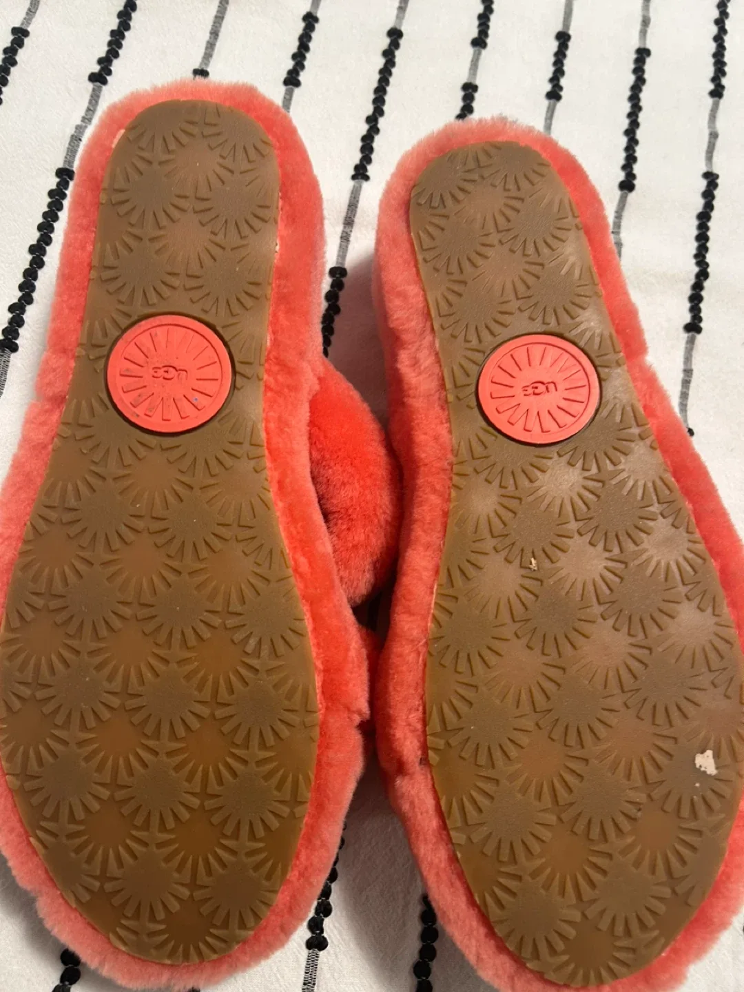 UGG Oh Yeah Coral Slides - Women's Size 8 image indicator(8)