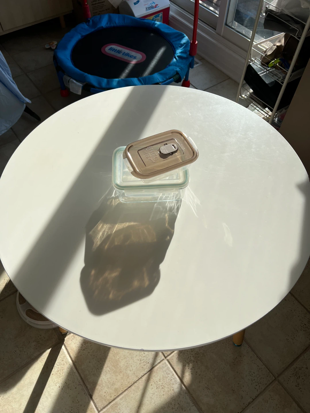 Round White Dining Table - photo 2