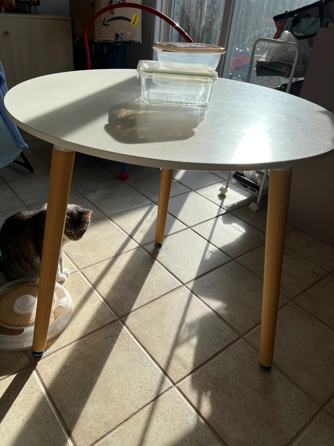 Round White Dining Table