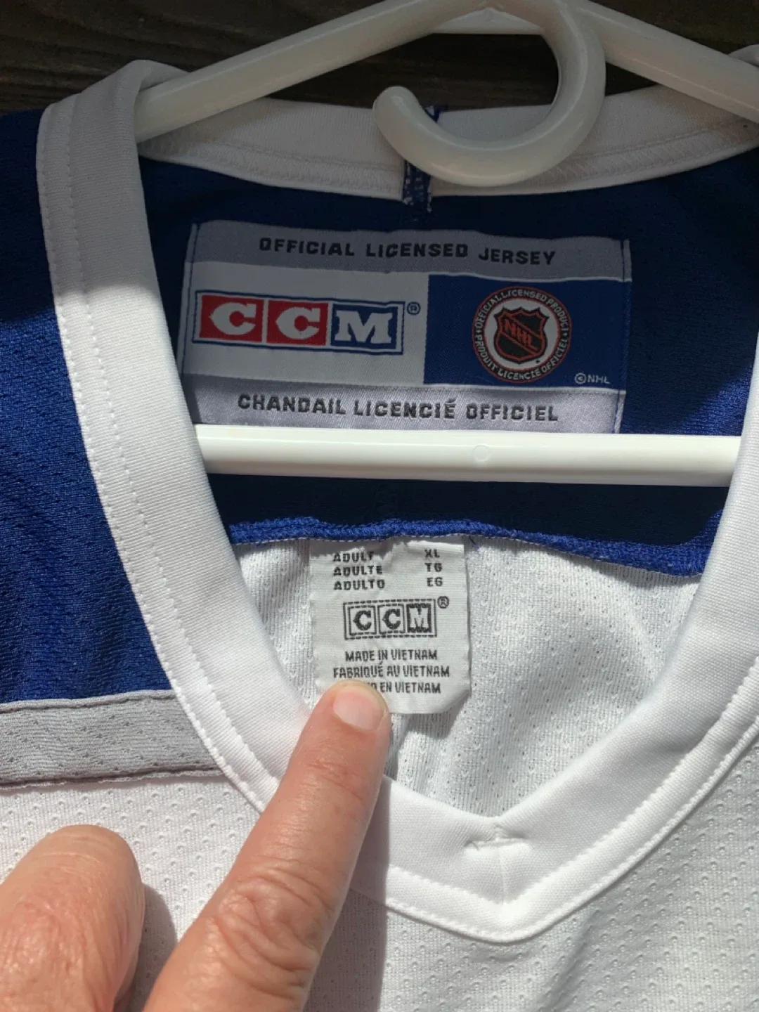 CCM Toronto Maple Leafs Jersey - Adult XL image indicator(2)