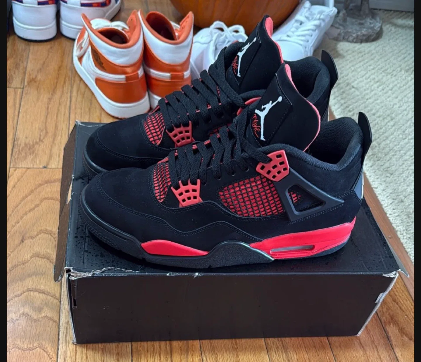Jordan 4 Retro Red Thunder Size 10.5 thumbnail