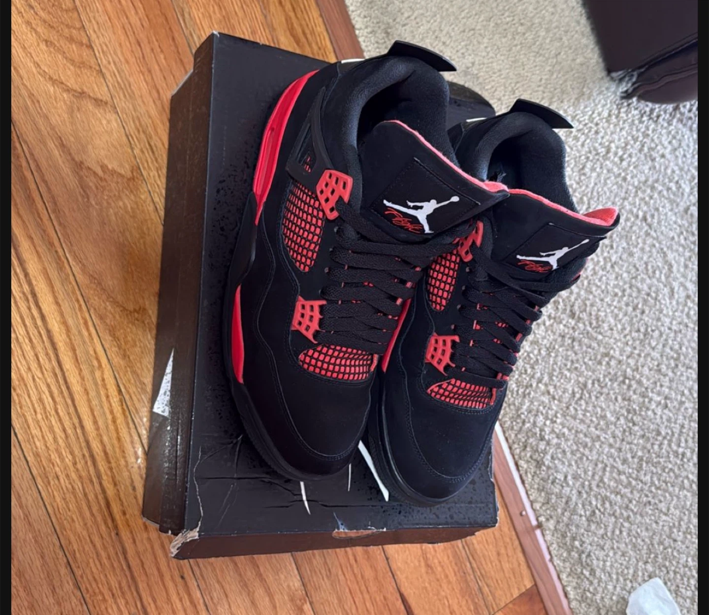Jordan 4 Retro Red Thunder Size 10.5 - photo 2
