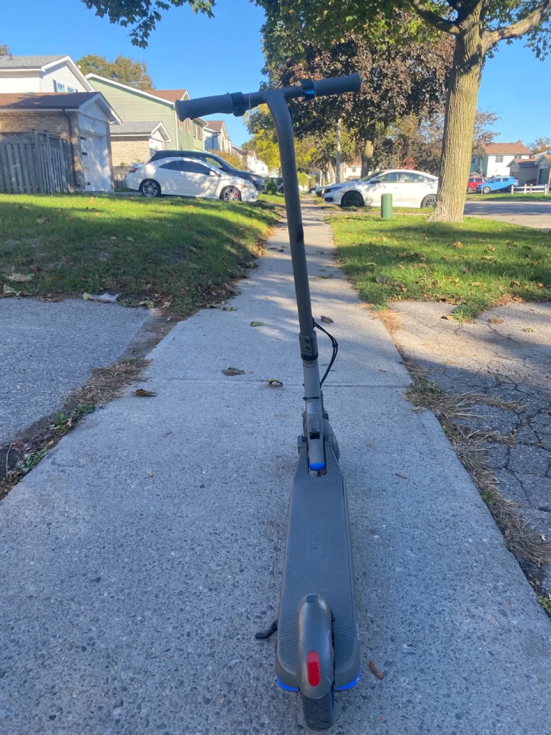 Ninebot Segway Electric Scooter E10 image indicator(2)